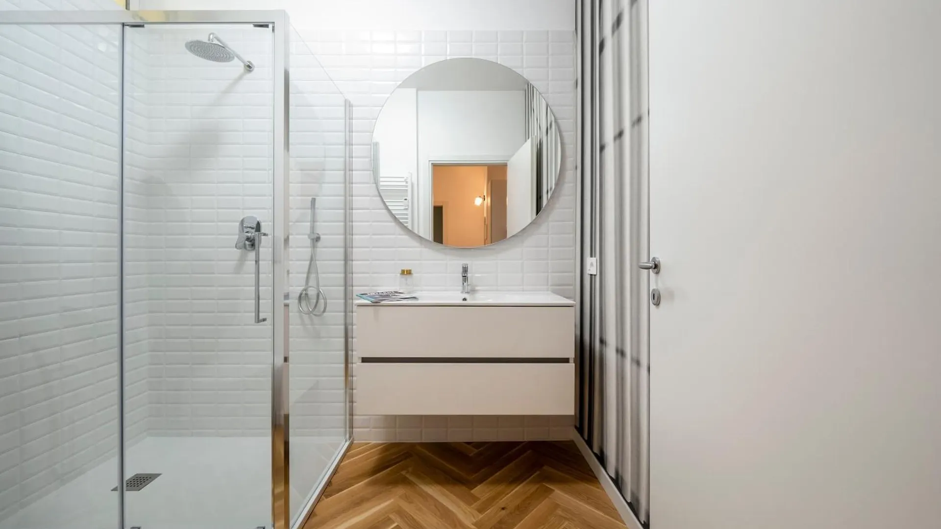 Daire Suite Nordica Autentica Home Sharing Milano İtalya